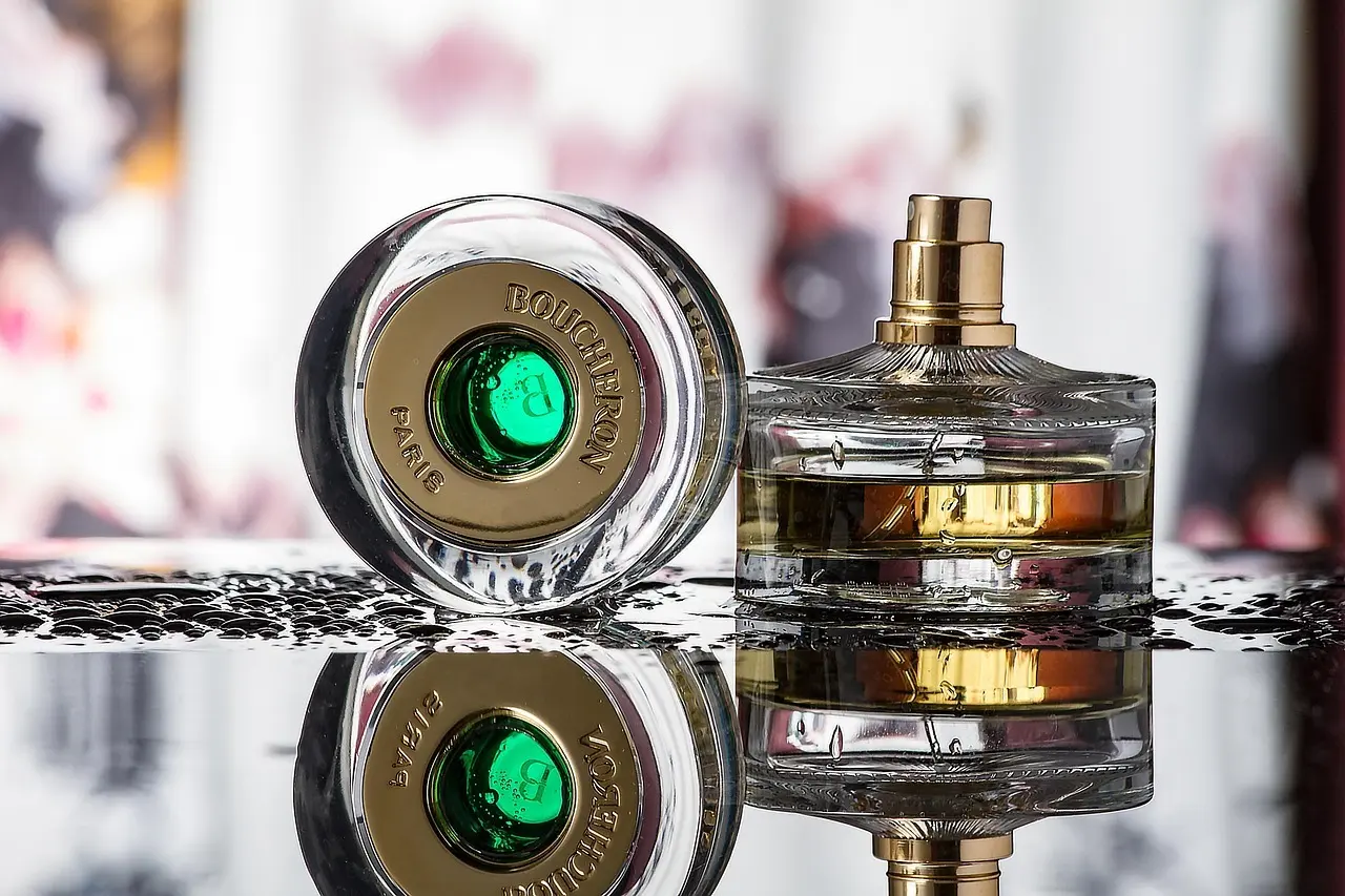 Kan man returnere åbnet parfume købt online?